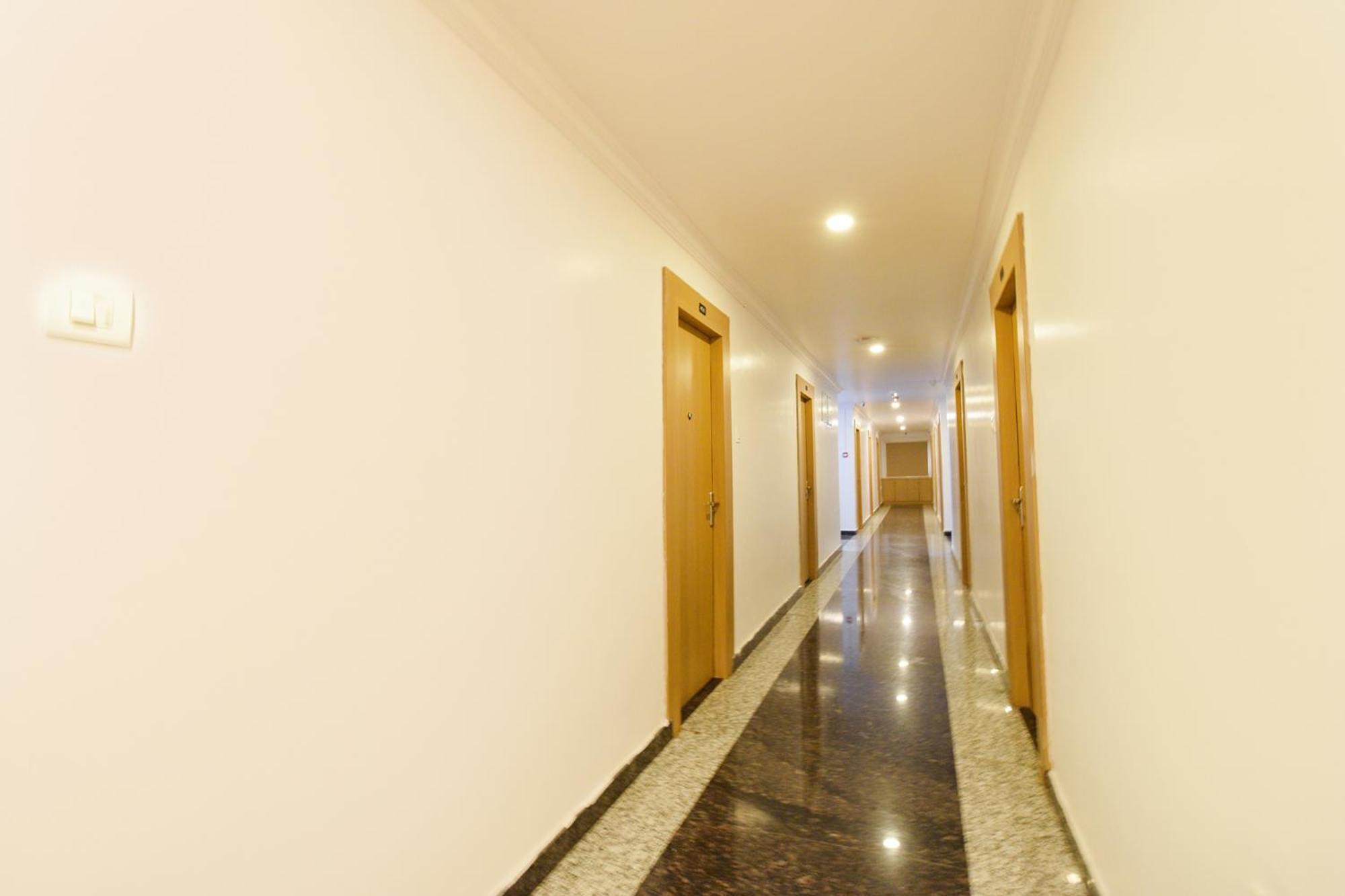 Fabhotel The Cinco Primera - Nr Kbr Park, Banjara Hills Hyderabad Exterior foto